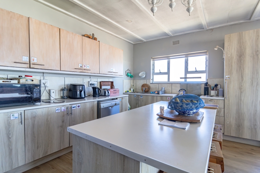 4 Bedroom Property for Sale in Yzerfontein Western Cape